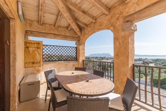 Mansion On The Hill Vila Olbia Exterior foto