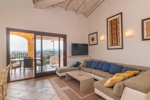 Mansion On The Hill Vila Olbia Exterior foto